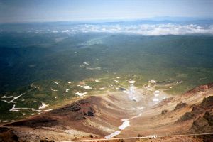 山頂から富良野方面を見る