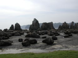 和歌山県の橋杭岩群