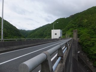 shinajigawa damu4