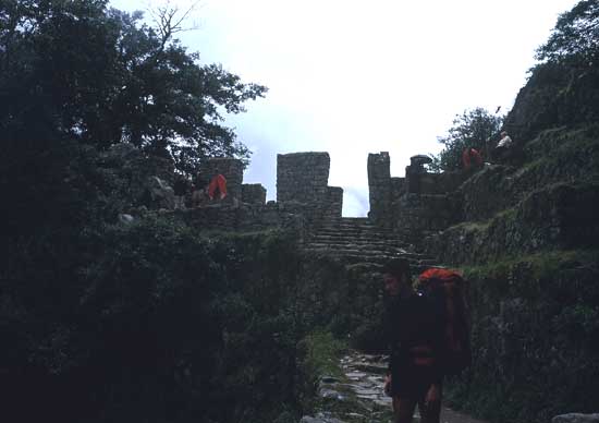 GateofIncaroad